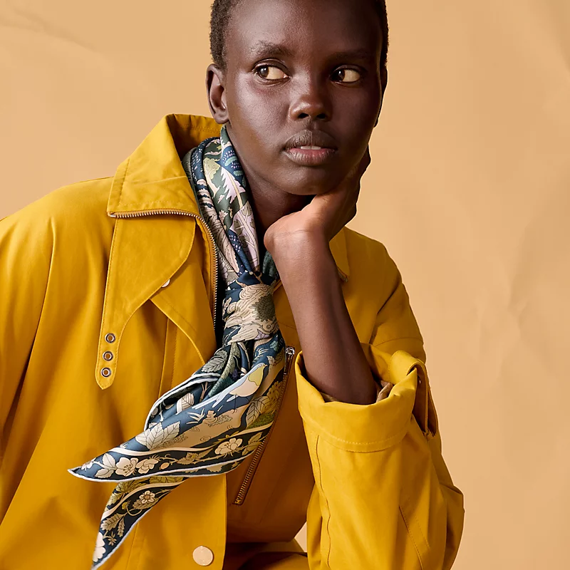 Hermes Twill Silk Scarf 90 “Coupe de Mai 에르메스 트윌 실크 스카프 90 “쿠프 드 메이(5월 신의 컵)” SHMS2569 90×90cm 2