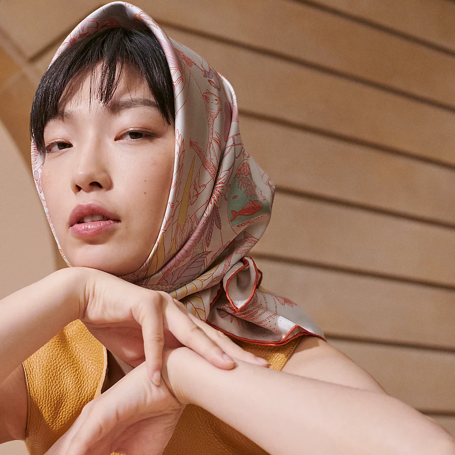 Hermes Twill Silk Scarf 90 “Le Jardin de Pythagore 에르메스 트윌 실크 스카프 90 “피타고라스의 정원” SHMS2529-1 90×90cm 2