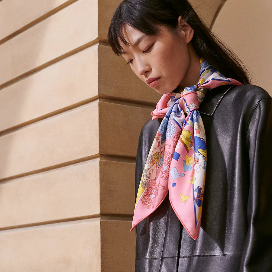 Hermes Twill Silk Scarf 90 “Hermes Flagship 에르메스 트윌 실크 스카프 90 “에르메스 플래그십” SHMS2533-1 90×90cm 2