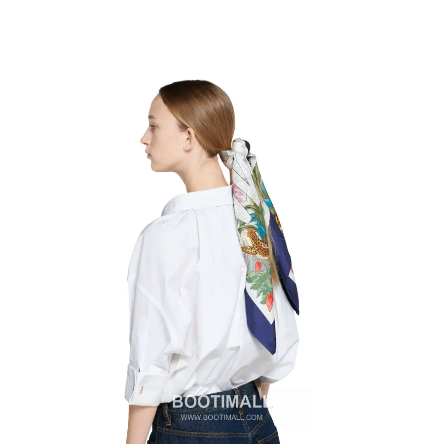 Gucci Project Printed Silk Carre “In The Invisibility At Night 구찌 프로젝트 프린트 실크 까레 인 더 인비저빌리티 앳 나이트 90×90cm 10