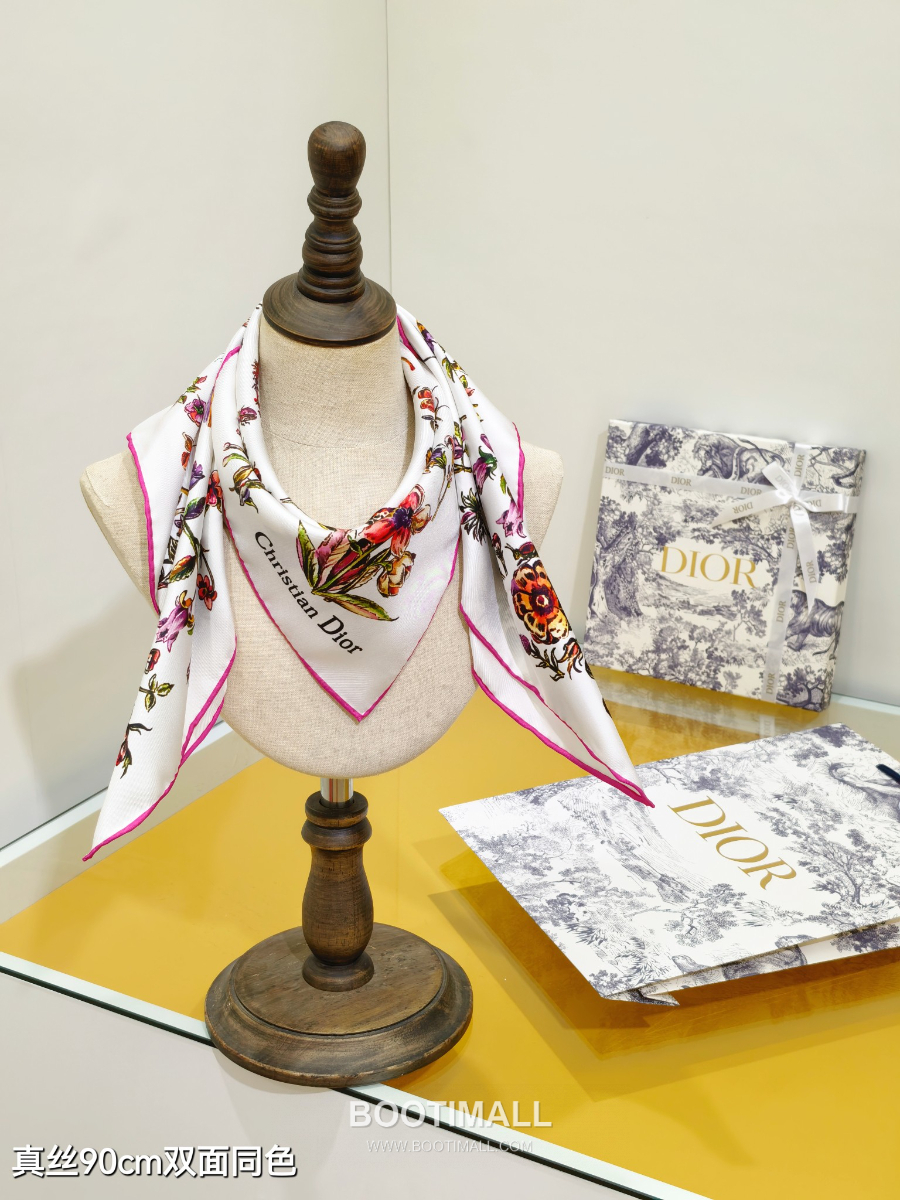 Dior Cabinet de Curiosites 90 Square Silk Twill Scarf 디올 까비네 드 퀴리오지테 90 실크 트윌 스카프 90×90cm 8