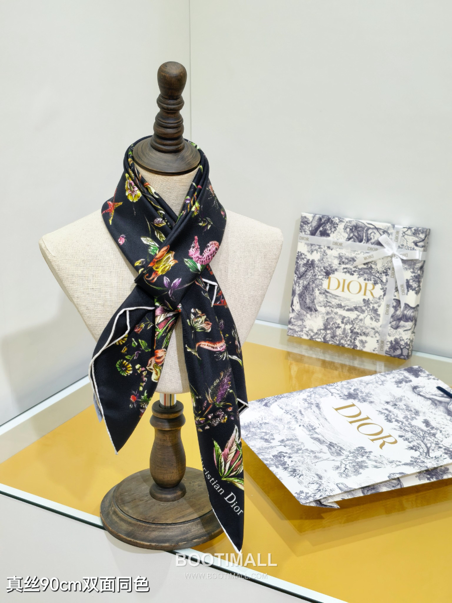 Dior Cabinet de Curiosites 90 Square Silk Twill Scarf 디올 까비네 드 퀴리오지테 90 실크 트윌 스카프 SDO2516 90×90cm 8