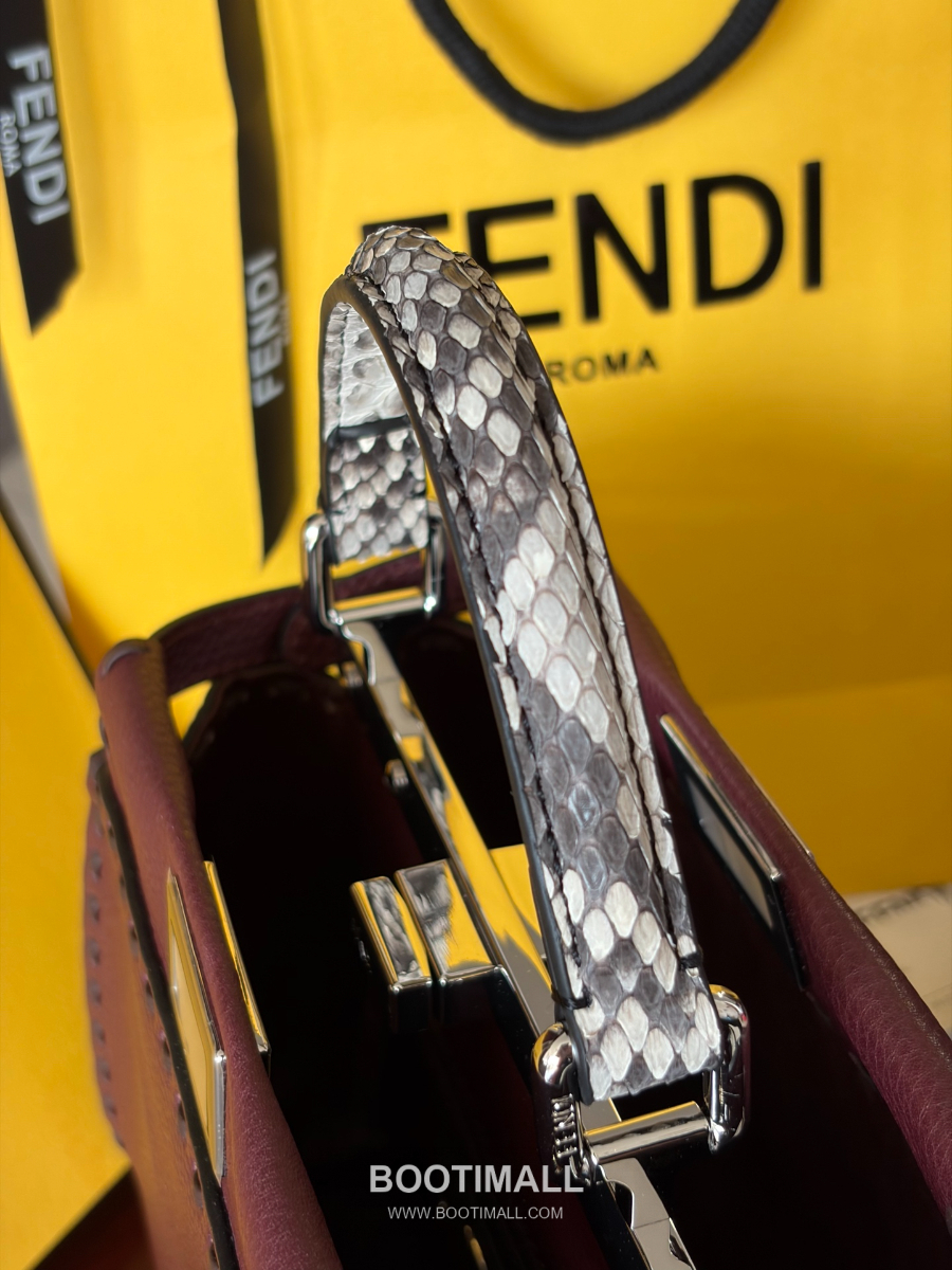 Fendi Peekaboo Mini Selleria Grained Calfskin 펜디 피카부 미니 셀레리아 그레인드 카프스킨 토트백 23cm 9