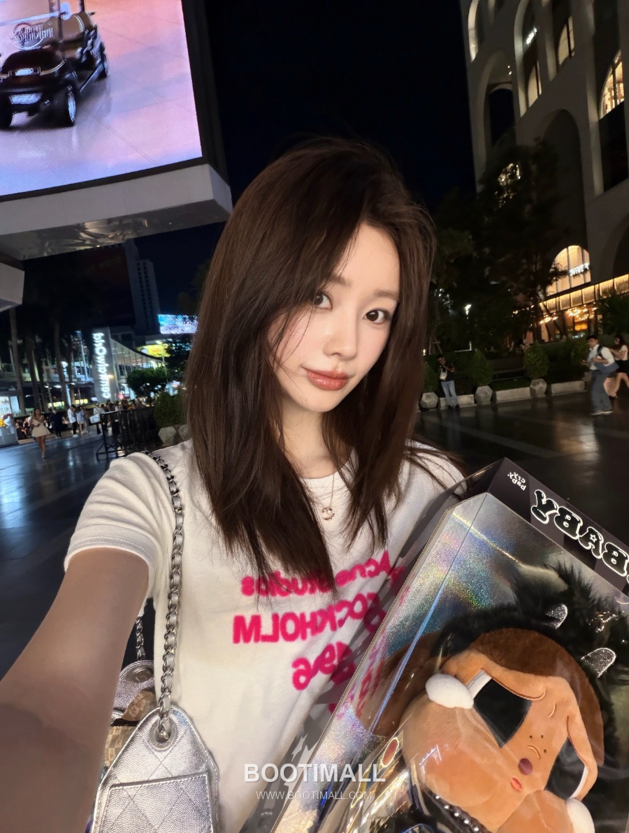 Acne Studios Stockholm 1996 Logo Flocked T-Shirt 에크네 스튜디오 스톡홀름 1996 로고 플록 프린트 티셔츠 2