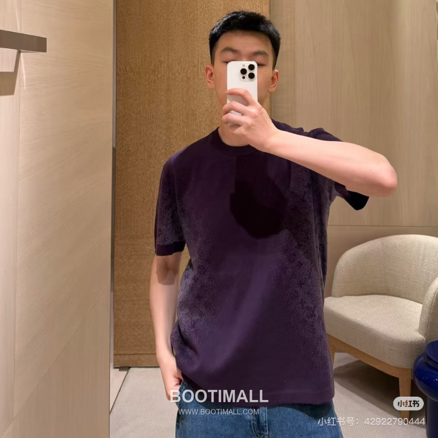 Louis Vuitton Monogram Spray-Effect Panel Cotton T-Shirt 루이비통 모노그램 스프레이 이펙트 패널 코튼 티셔츠 버건디 2