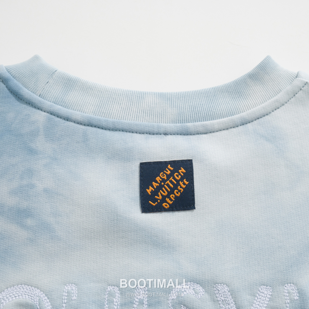 Louis Vuitton Tie-Dye Cotton Sweatshirt with Logo Print 루이비통 타이다이 코튼 스웨트셔츠 로고 프린트 라이트 블루 9