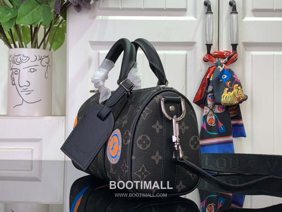 Louis Vuitton Keepall Bandoulière M01942 루이 비통 키폴 반둘리에 25 모노그램 스크린 프린트 핸드백 25cm 5