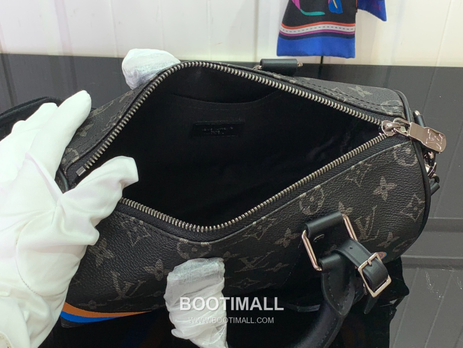 Louis Vuitton Keepall Bandoulière M01942 루이 비통 키폴 반둘리에 25 모노그램 스크린 프린트 핸드백 25cm 11