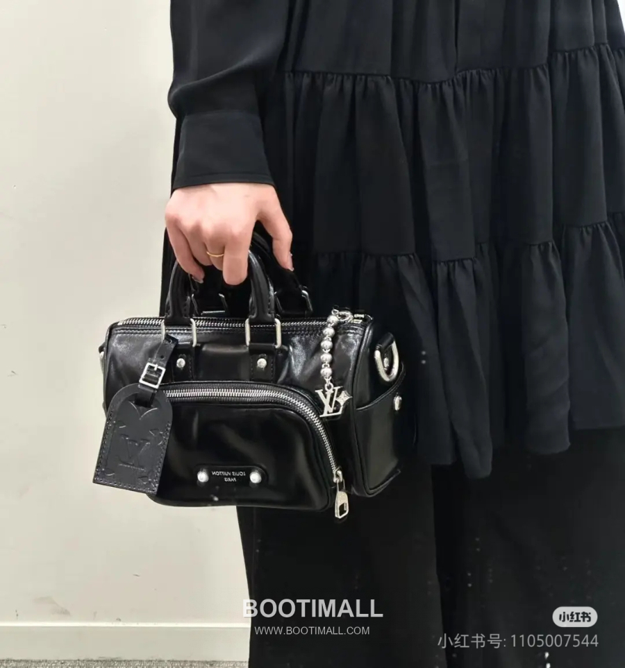 Louis Vuitton Keepall Cargo Bandoulière 25 M13988 루이 비통 키폴 카고 반둘리에 25 레더 트리밍 미니 더플백 25cm 4