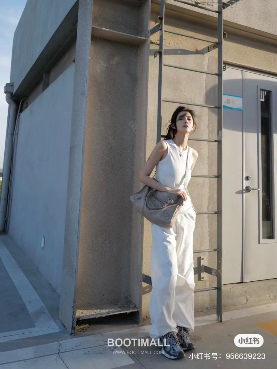 Balenciaga 발렌시아가 2025 미디엄 르 시티백 38.5cm 6