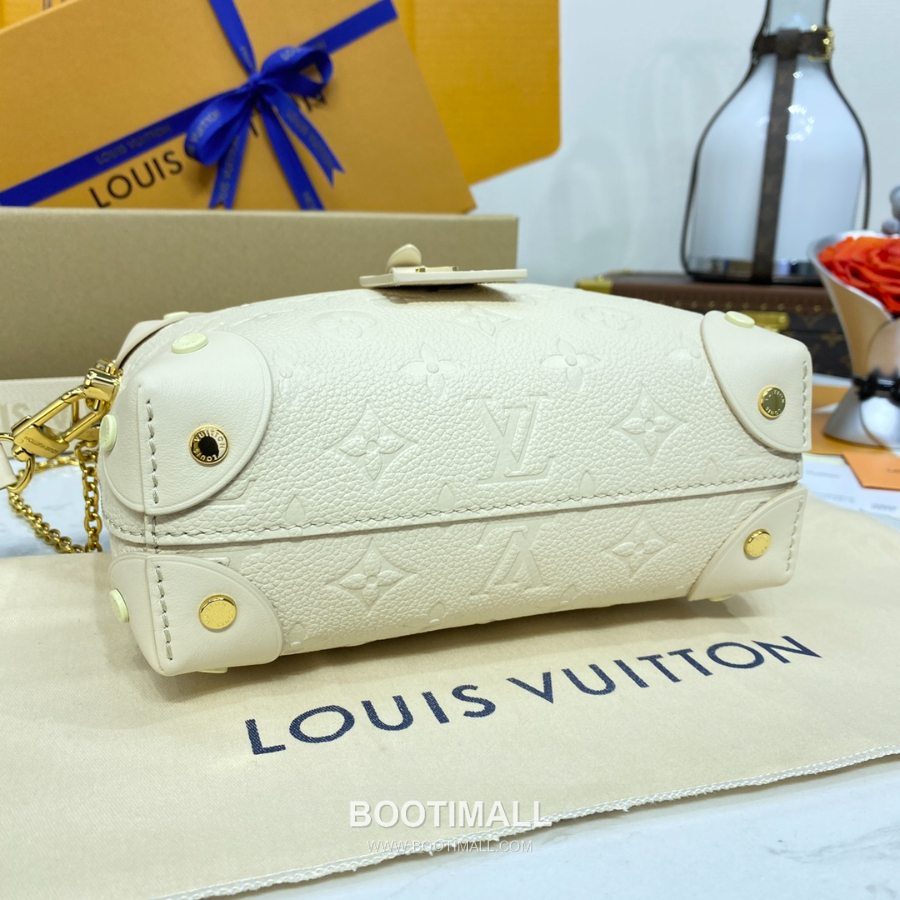 Louis Vuitton Petite Malle Souple M45393/M45394 루이비통 쁘띠 말 수플 모노그램 앙프렝뜨 레더 체인 미니백 20cm 4