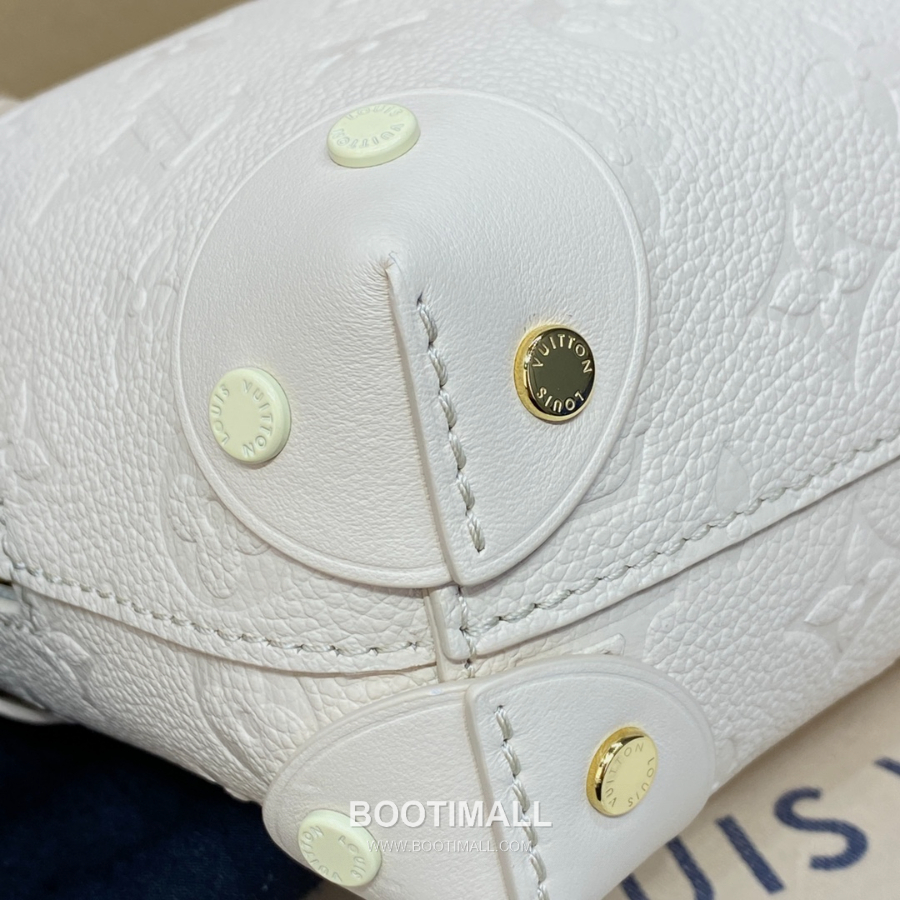 Louis Vuitton Petite Malle Souple M45393/M45394 루이비통 쁘띠 말 수플 모노그램 앙프렝뜨 레더 체인 미니백 20cm 7