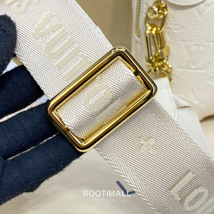 Louis Vuitton Petite Malle Souple M45393/M45394 루이비통 쁘띠 말 수플 모노그램 앙프렝뜨 레더 체인 미니백 20cm 9