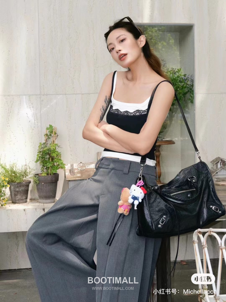 Balenciaga 발렌시아가 2025 미디엄 르 시티백 38.5cm 4