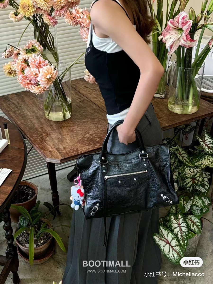 Balenciaga 발렌시아가 2025 미디엄 르 시티백 38.5cm 7