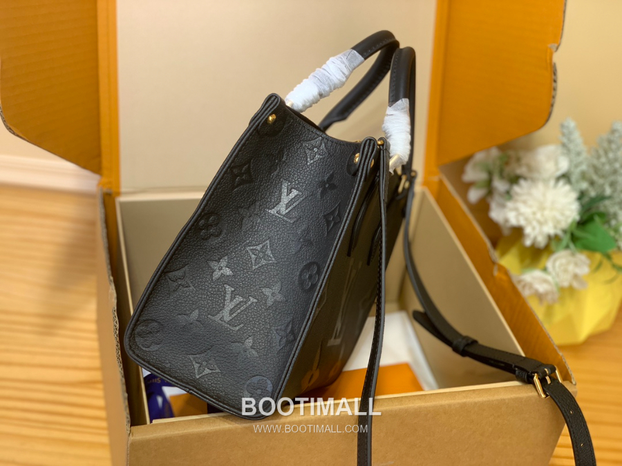 Louis Vuitton Onthego PM Tote Bag M45563 루이비통 온더고 PM 모노그램 앙프렝뜨 레더 토트백 25cm 3