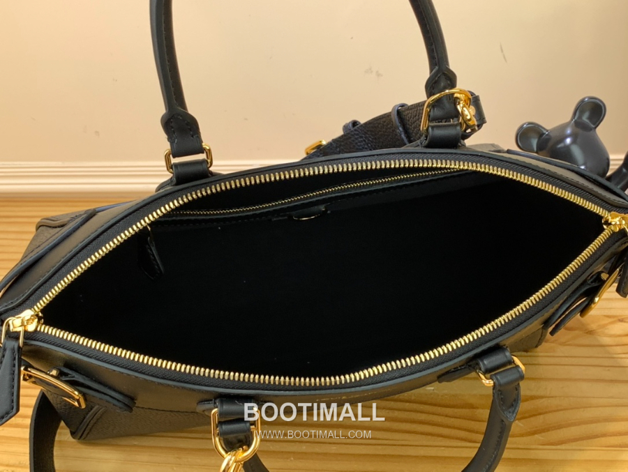 Louis Vuitton Lock It MM M11214 루이비통 락 잇 MM 토리용 레더 탑핸들 숄더백 29cm 7