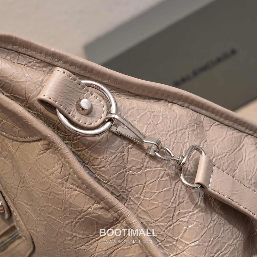 Balenciaga 발렌시아가 2025 미디엄 르 시티백 38.5cm 8