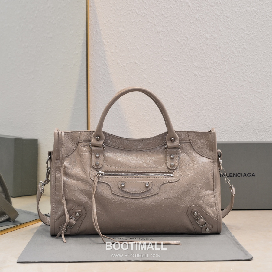 Balenciaga 발렌시아가 2025 미디엄 르 시티백 38.5cm 1