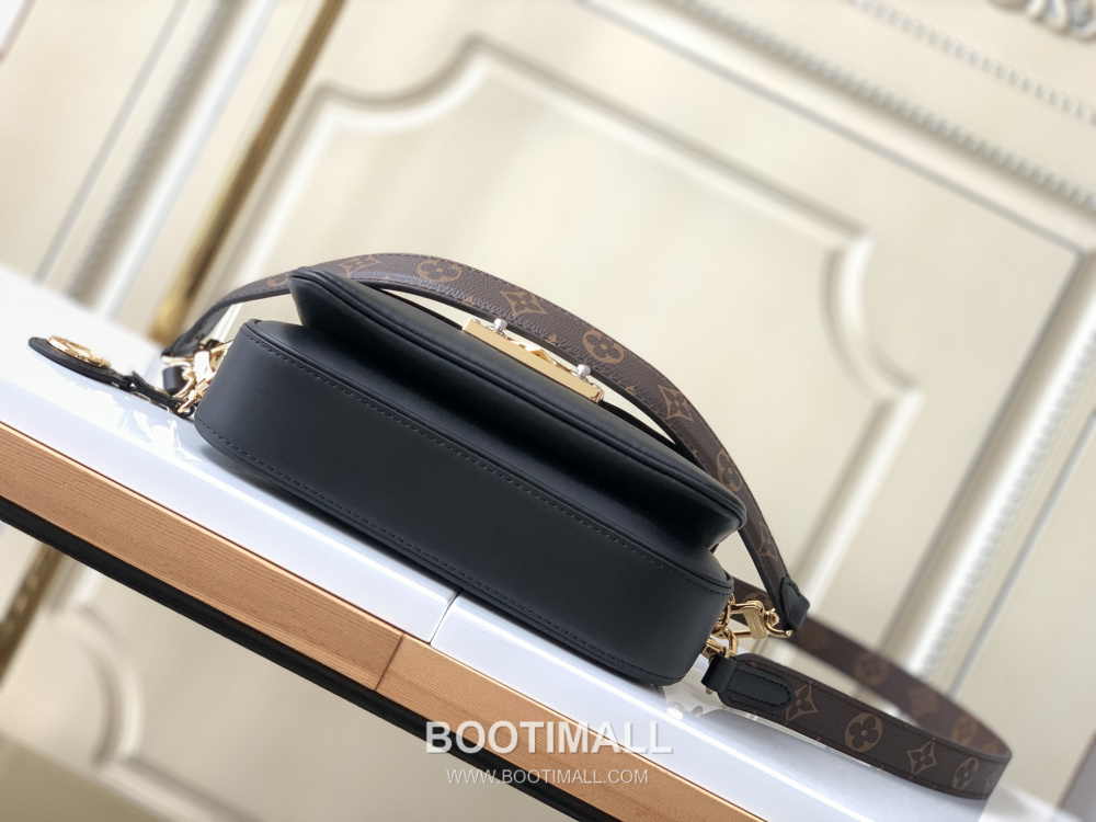 Louis Vuitton Pochette Métis Swing 루이비통 포쉐트 메티스 스윙 숄더백 M20393 24cm 5