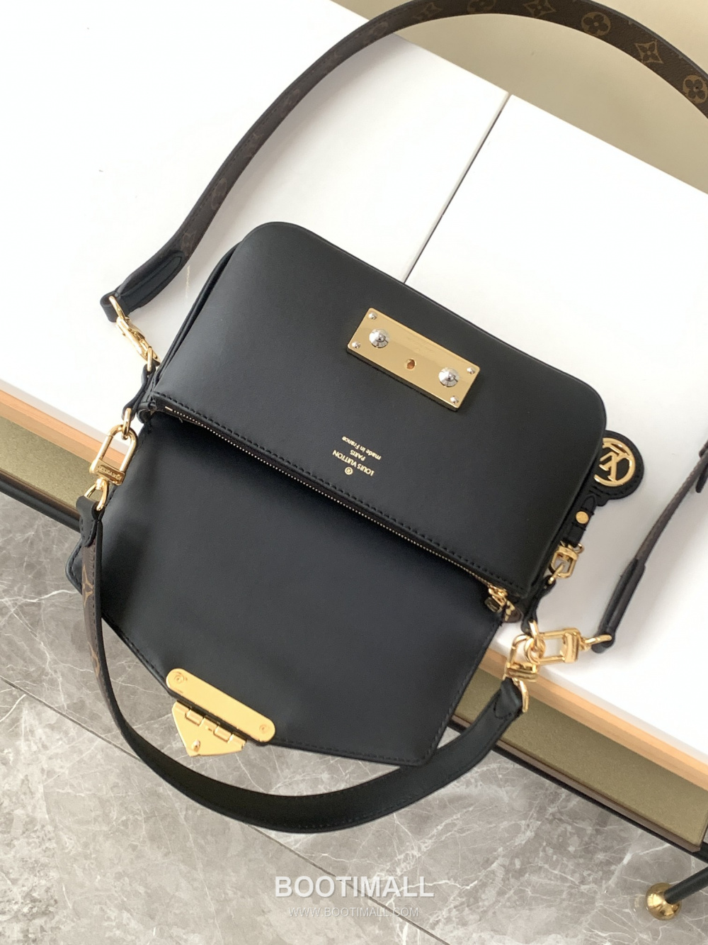 Louis Vuitton Pochette Métis Swing 루이비통 포쉐트 메티스 스윙 숄더백 M20393 24cm 6