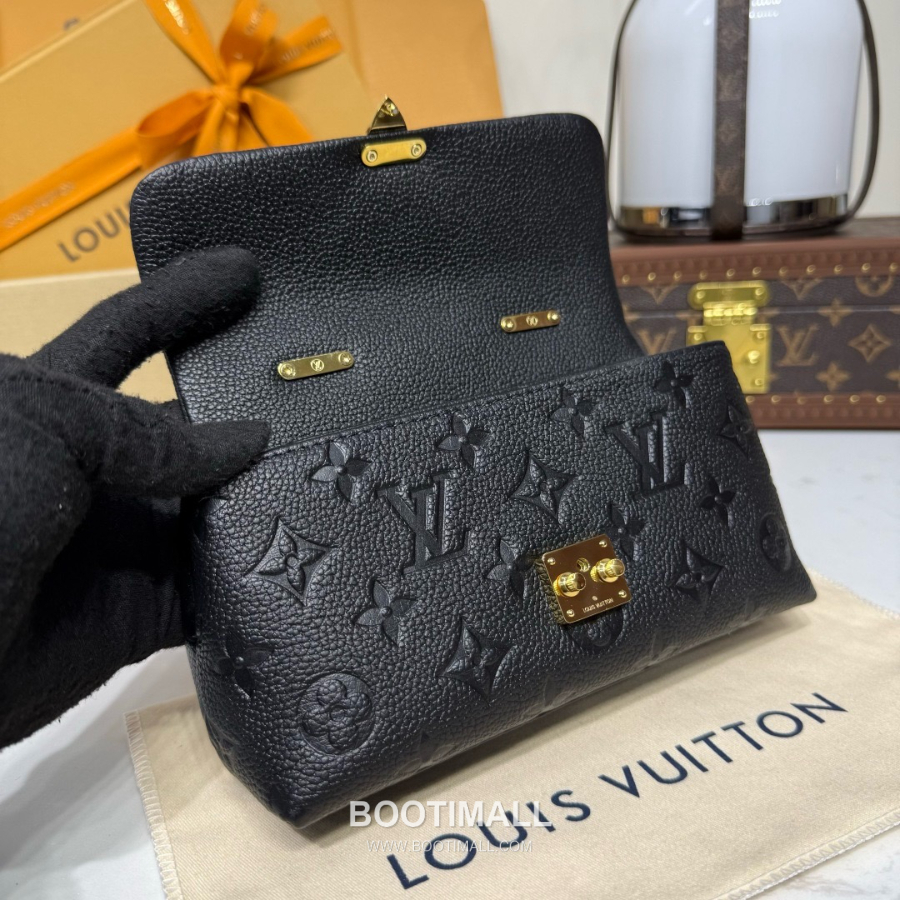 Louis Vuitton Nano Madeleine 모노그램 앙프렝뜨 미니 체인백 나노 마들렌 크로스바디백 M12144 21cm 12