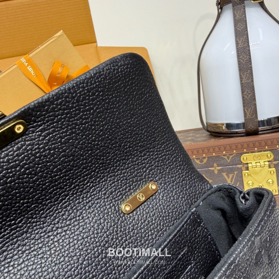 Louis Vuitton Nano Madeleine 모노그램 앙프렝뜨 미니 체인백 나노 마들렌 크로스바디백 M12144 21cm 13