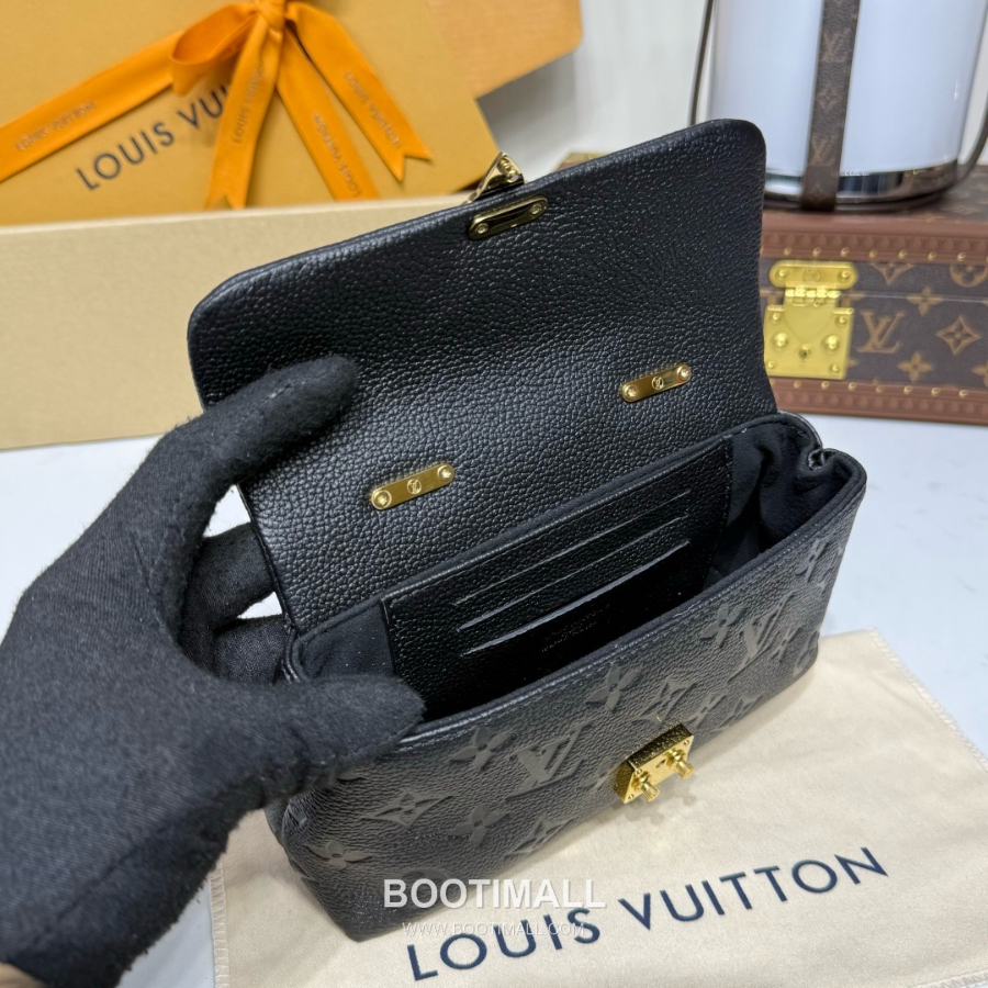 Louis Vuitton Nano Madeleine 모노그램 앙프렝뜨 미니 체인백 나노 마들렌 크로스바디백 M12144 21cm 15