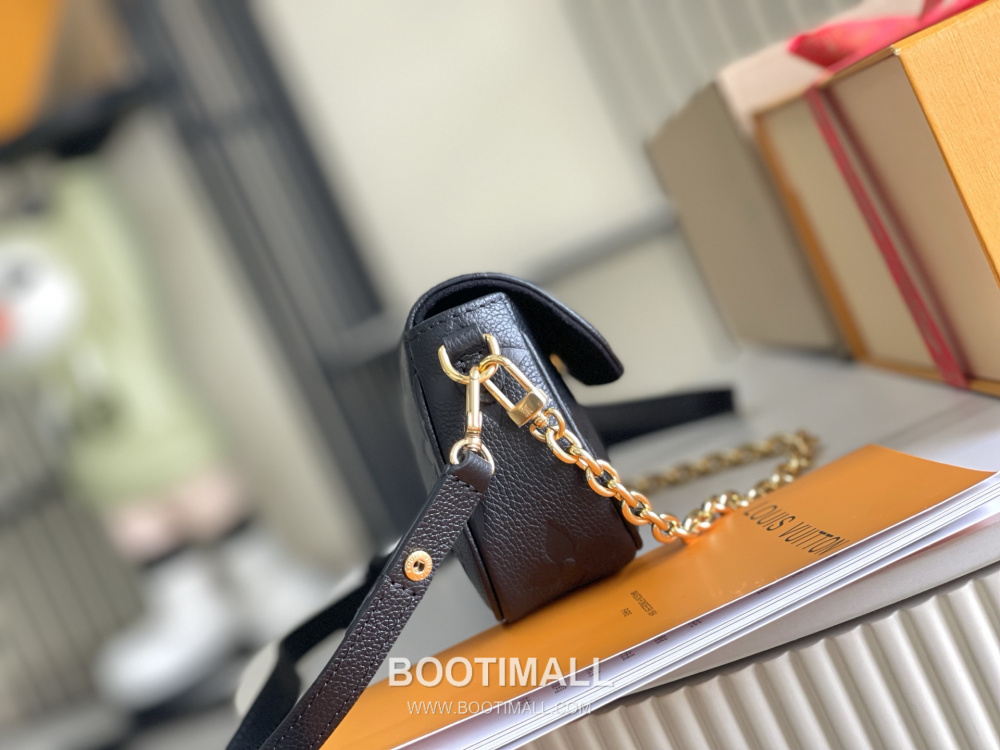 Louis Vuitton Coussin PM 모노그램 앙프렝뜨 숄더백 쿠쌍 PM M82154 33cm 5