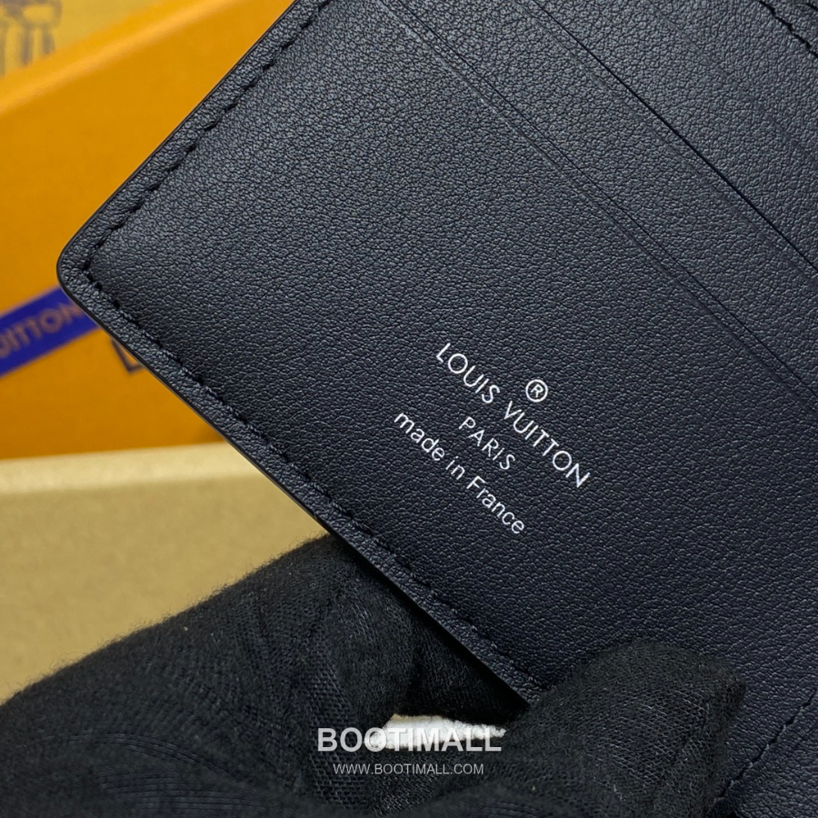 Louis Vuitton Pocket Organizer Aerogram Leather 루이비통 포켓 오거나이저 에어로그램 레더 M81031 12cm 4