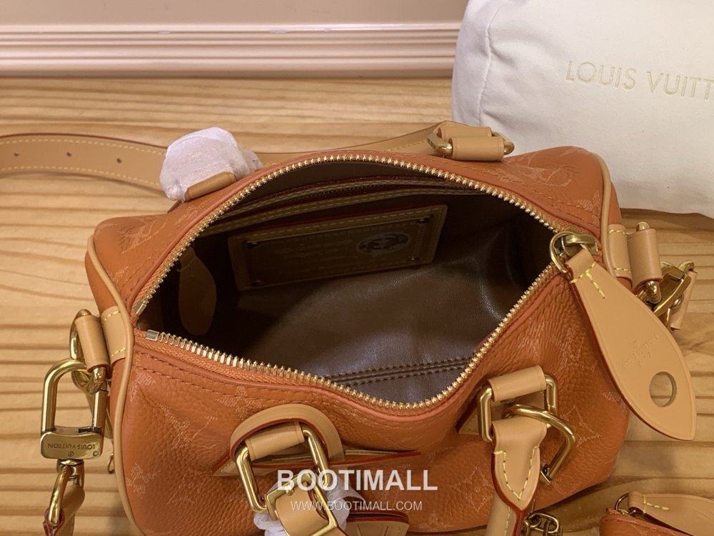 Louis Vuitton Speedy P9 Bandoulière M28307 루이비통 스피디 P9 반둘리에 20 모노그램 카프스킨 22cm 18