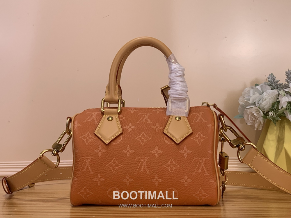 Louis Vuitton Speedy P9 Bandoulière M28307 루이비통 스피디 P9 반둘리에 20 모노그램 카프스킨 22cm 20
