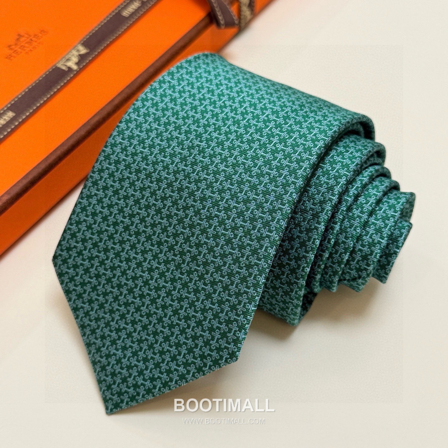 Hermès Printed Silk Tie Hermès 에르메스 프린트 실크 넥타이 148cm 28