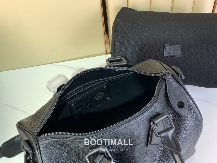 Louis Vuitton Speedy Bandoulière M13904 루이비통 스피디 P9 반둘리에 노그램 레더 토트백 30cm 15