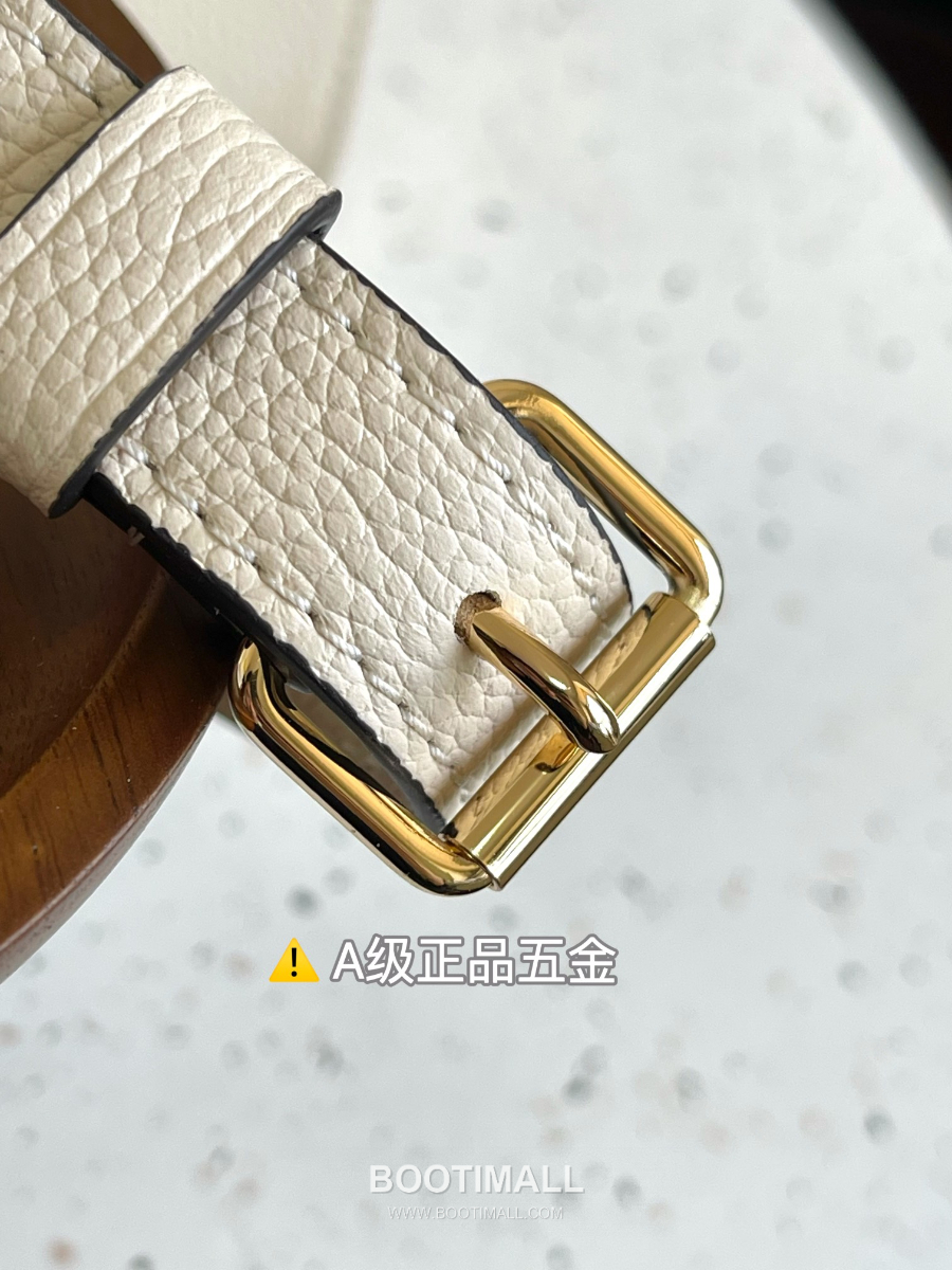 Louis Vuitton OnTheGo East West M23698 루이비통 온더고 이스트 웨스트 모노그램 앙프렝뜨 레더 토트백 25cm 11
