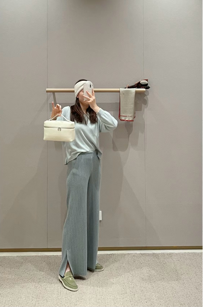 Loro Piana 로로피아나 로로 피아나 L27 엑스트라 포켓 라이트 베이지 크로스백 1