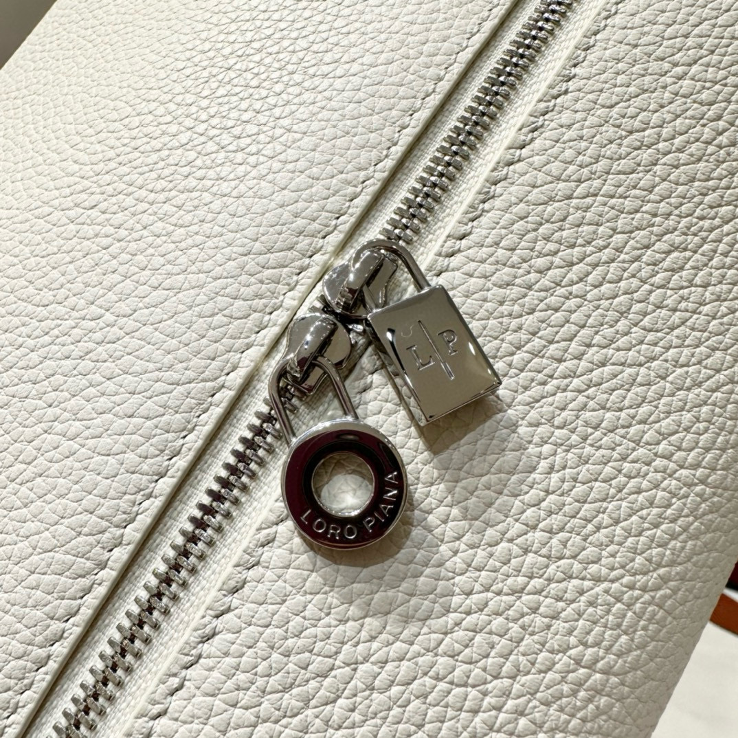 Loro Piana 로로피아나 로로 피아나 L27 엑스트라 포켓 라이트 베이지 크로스백 11