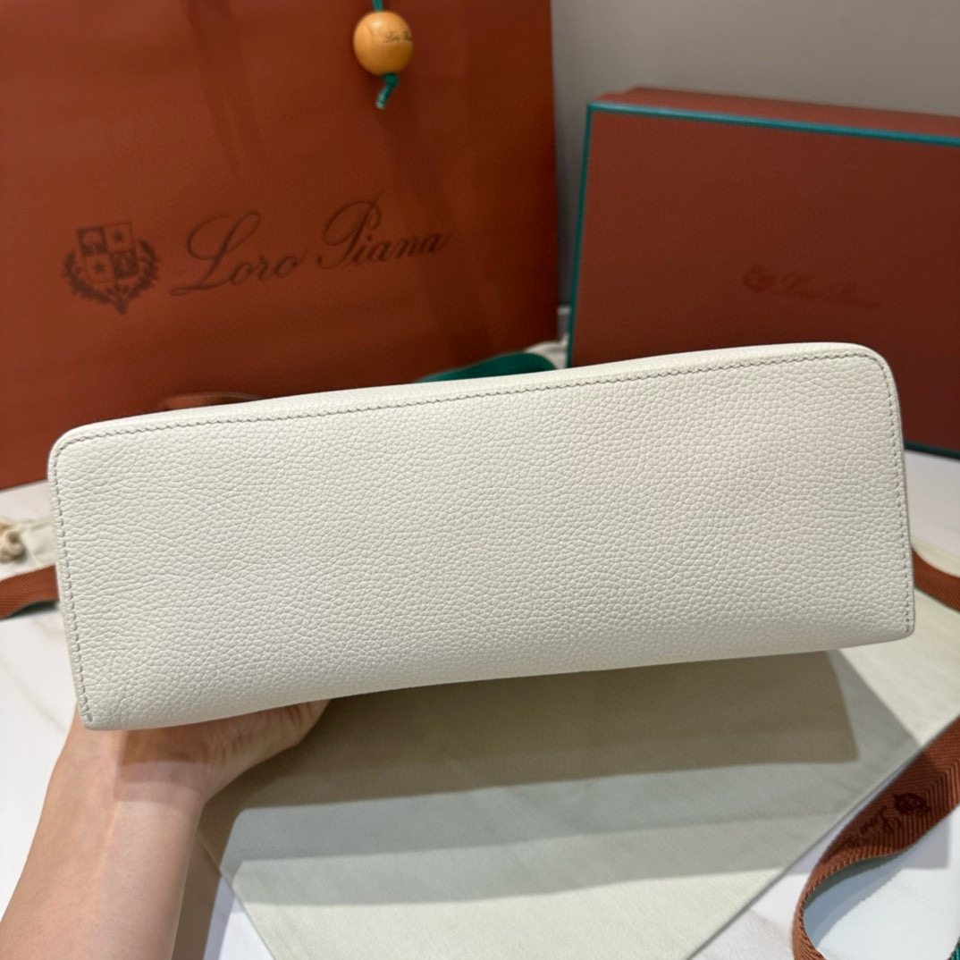 Loro Piana 로로피아나 로로 피아나 L27 엑스트라 포켓 라이트 베이지 크로스백 12