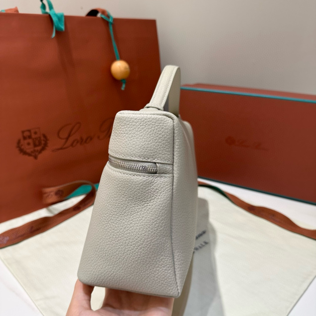 Loro Piana 로로피아나 로로 피아나 L27 엑스트라 포켓 라이트 베이지 크로스백 9