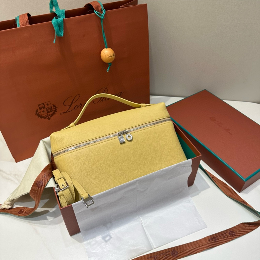 Loro Piana 로로피아나 로로 피아나 L27 엑스트라 포켓 라이트 베이지 크로스백 1