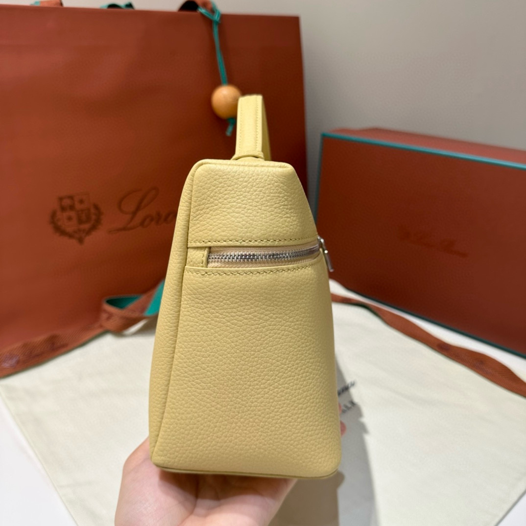 Loro Piana 로로피아나 로로 피아나 L27 엑스트라 포켓 라이트 베이지 크로스백 5