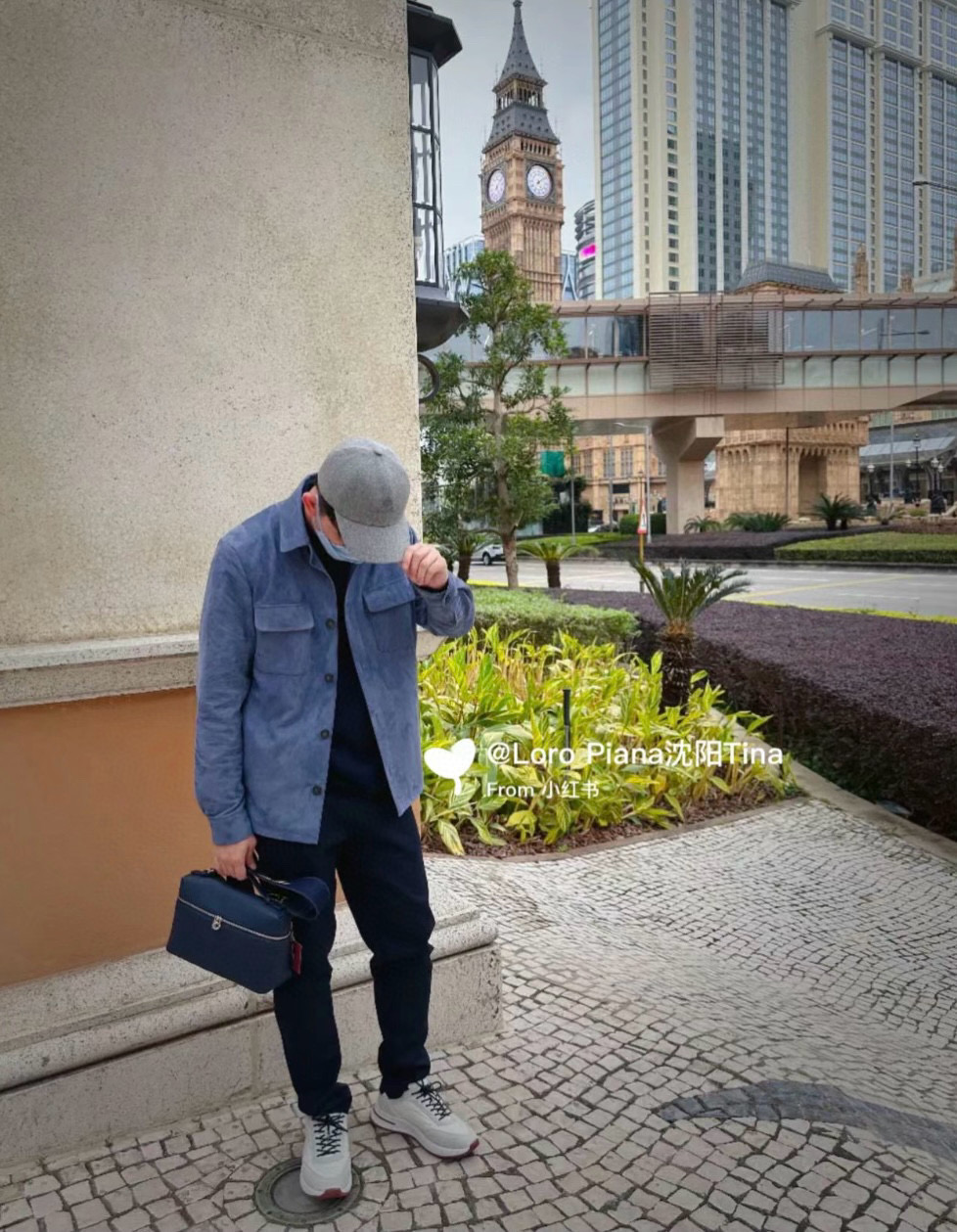 Loro Piana 로로피아나 로로 피아나 L27 엑스트라 포켓 라이트 베이지 크로스백 1