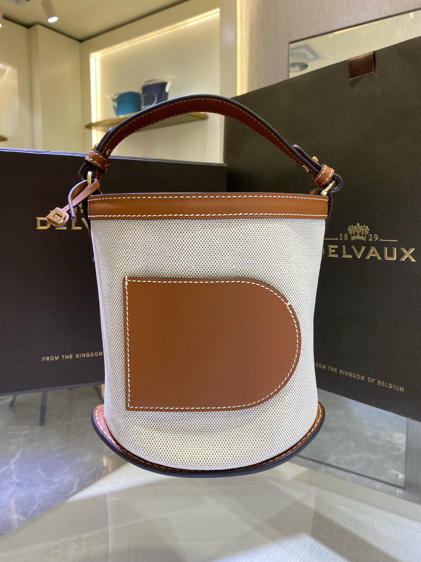 Delvaux 델보 Pin 버킷 캔버스 버킷백 6