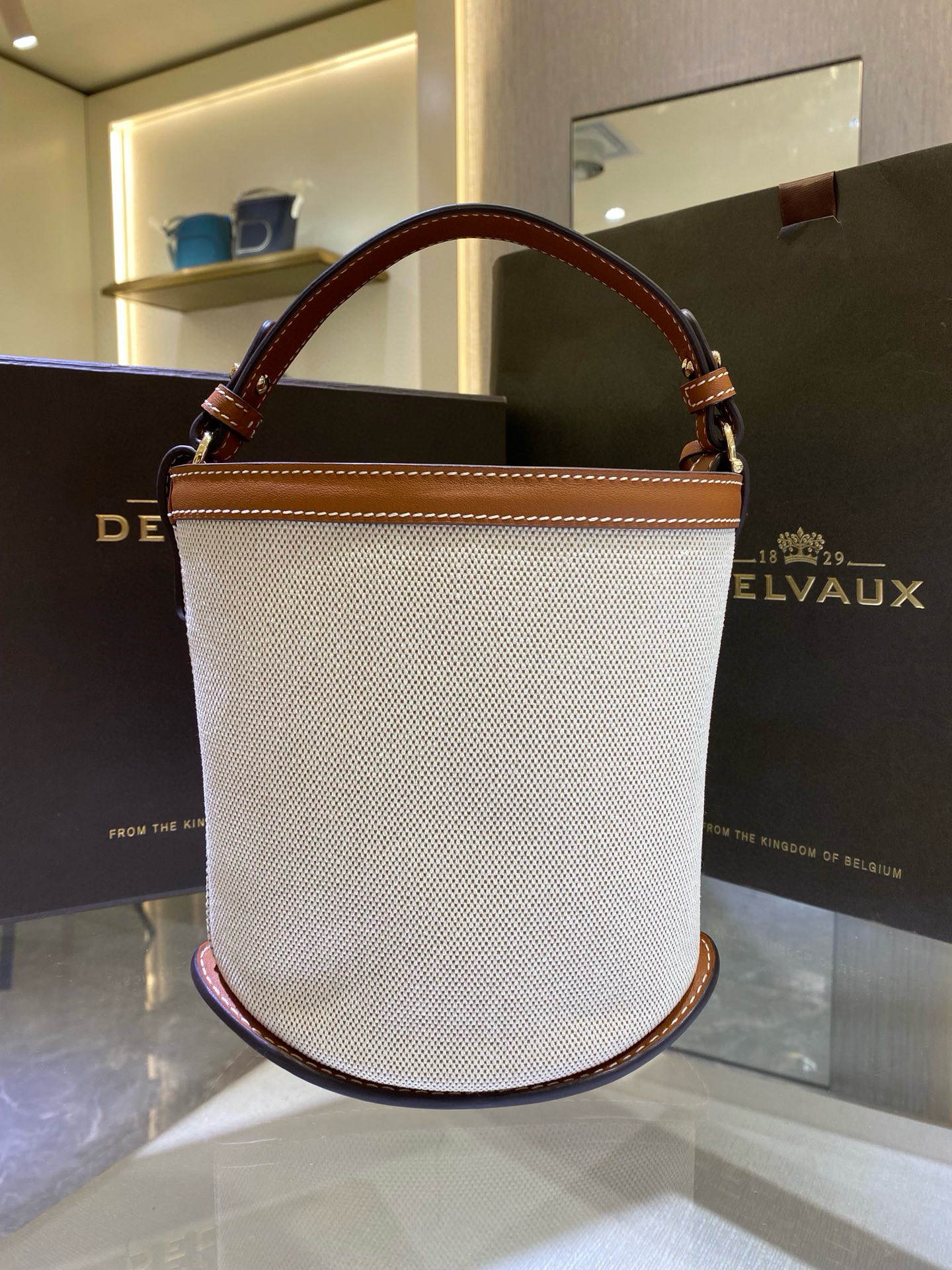 Delvaux 델보 Pin 버킷 캔버스 버킷백 7
