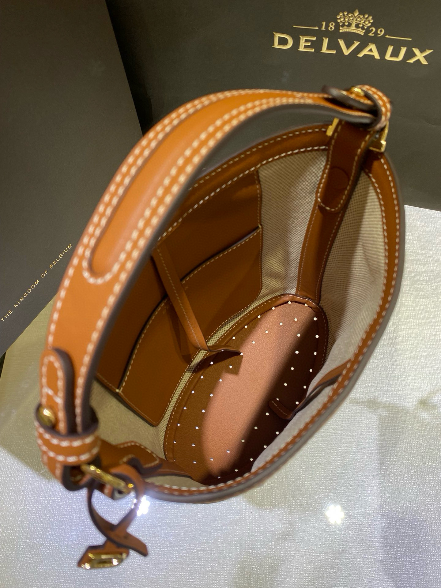 Delvaux 델보 Pin 버킷 캔버스 버킷백 10