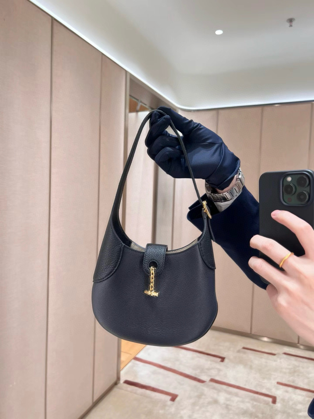 Loro Piana 로로피아나 로로 피아나 Bobbin 보빈 소형 숄더백 네이비 블랙 2