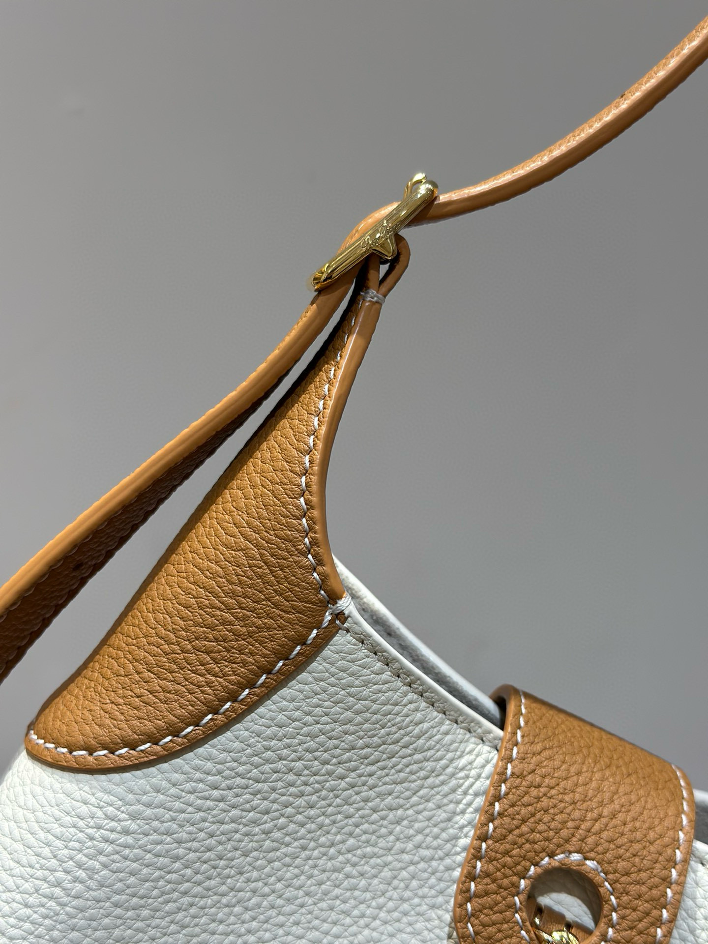 Loro Piana 로로피아나 로로 피아나 Bobbin 보빈 소형 숄더백 네이비 블랙 6