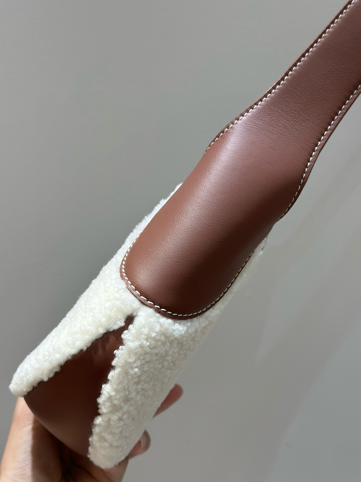 Loro Piana 로로피아나 로로 피아나 Bobbin 양털 숄더백 4