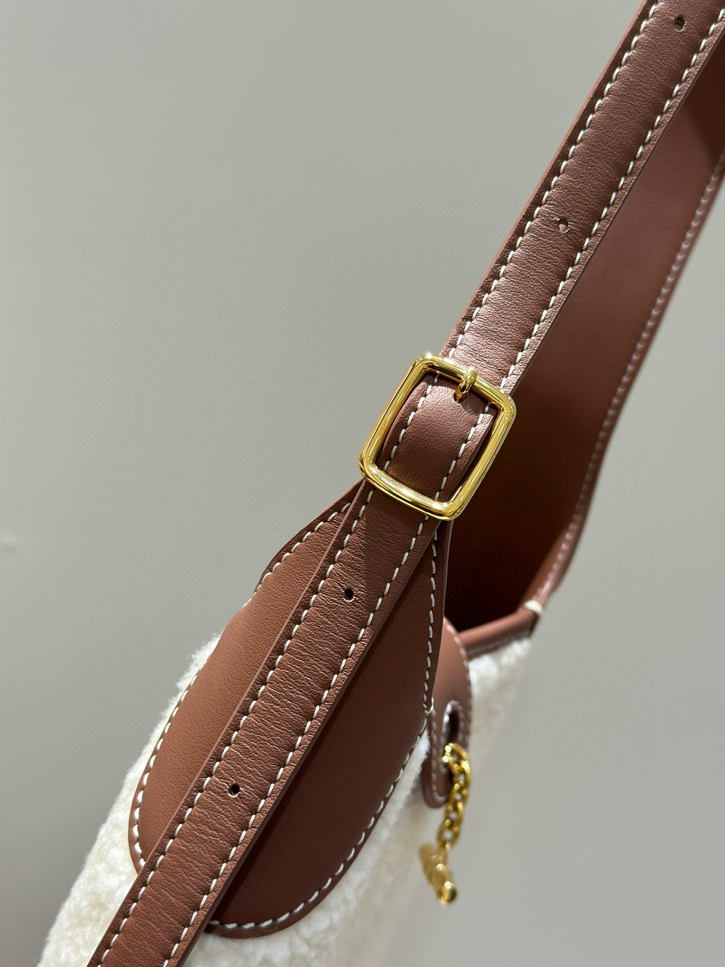 Loro Piana 로로피아나 로로 피아나 Bobbin 양털 숄더백 5