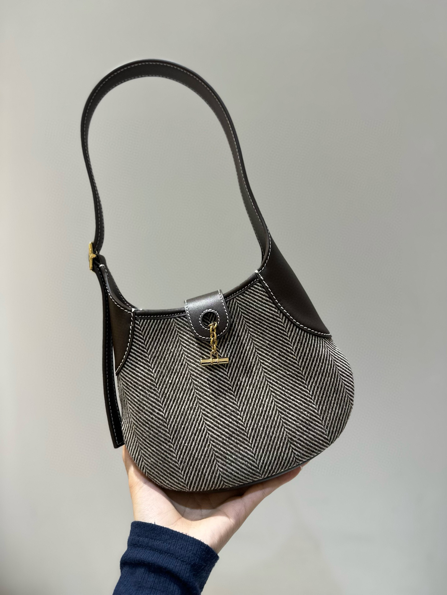 Loro Piana 로로피아나 Bobbin 양모 배색 숄더백 3